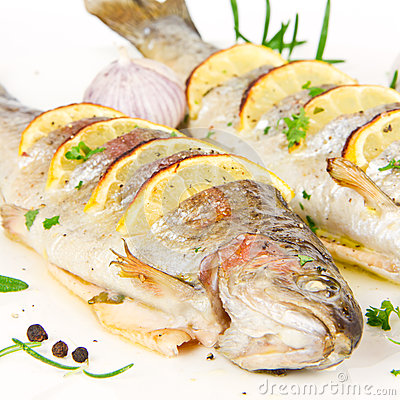 recipes-wild-sea-trout-radishes-bronze-fennel-42148596.jpg