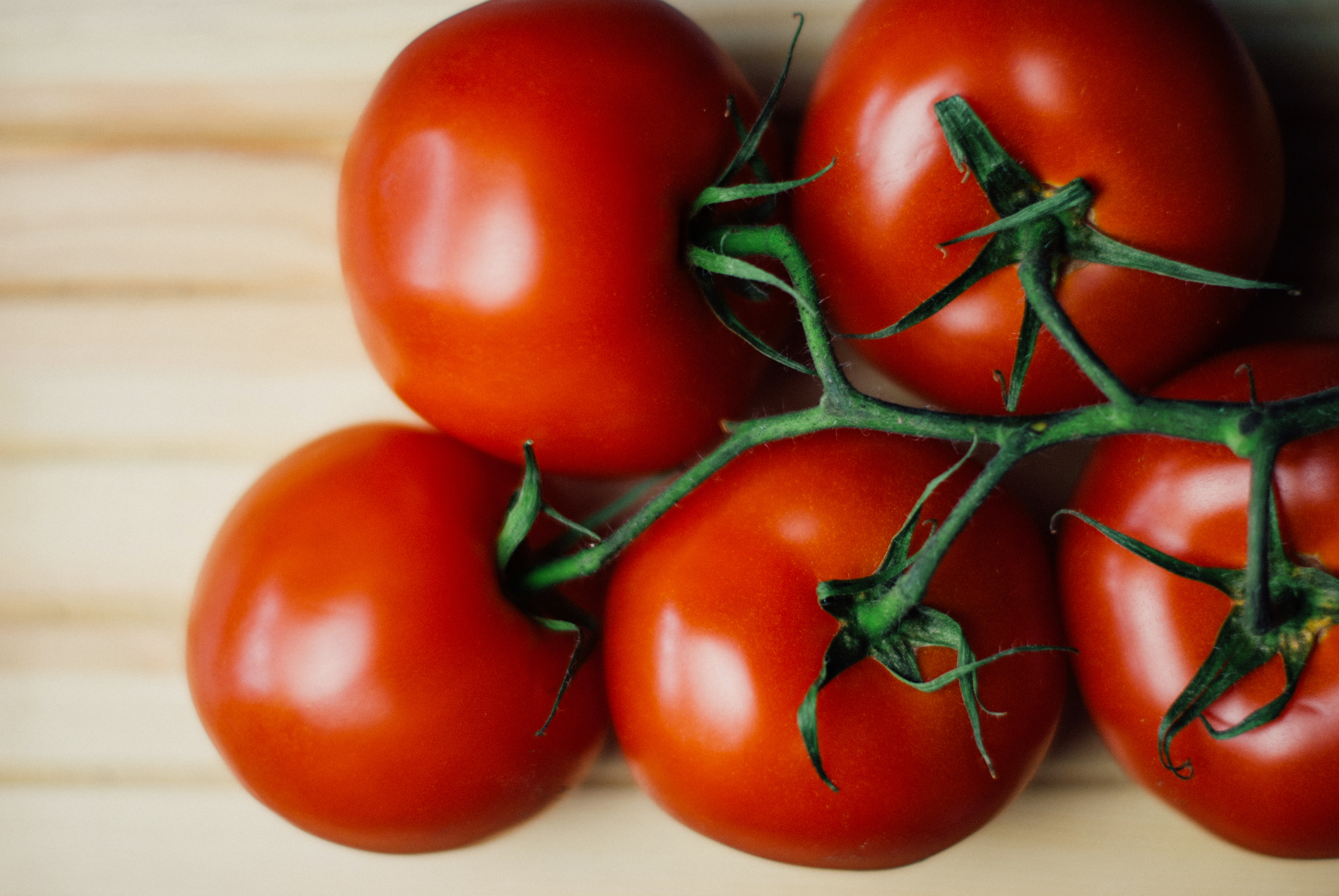 Are homegrown tomatoes really better than standard supermarket tomatoes? 