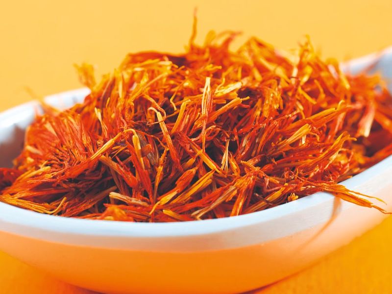 Dried saffron filaments 