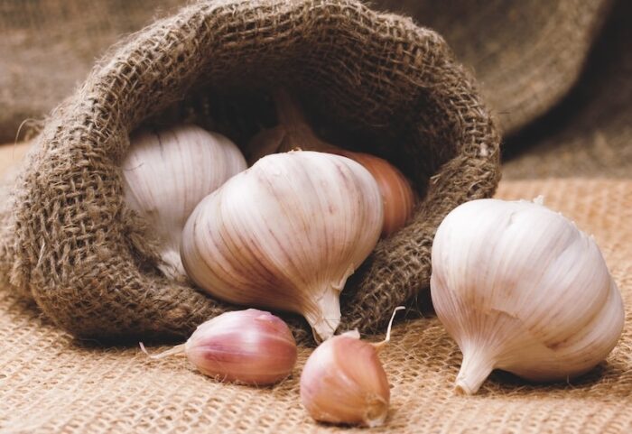 hessian-sack-garlic.jpg