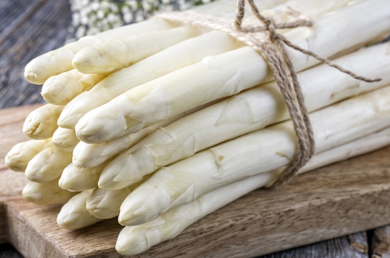 White spears of Asparagus ‘Vittorio’ from Suttons