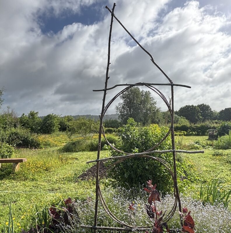 vertical growing frame