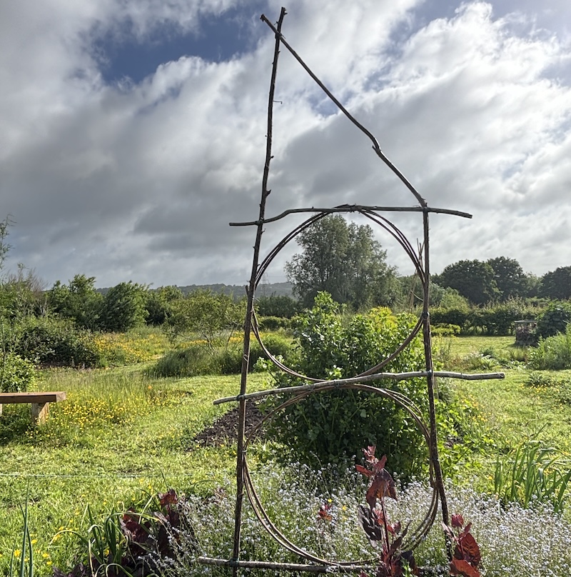 vertical growing frame